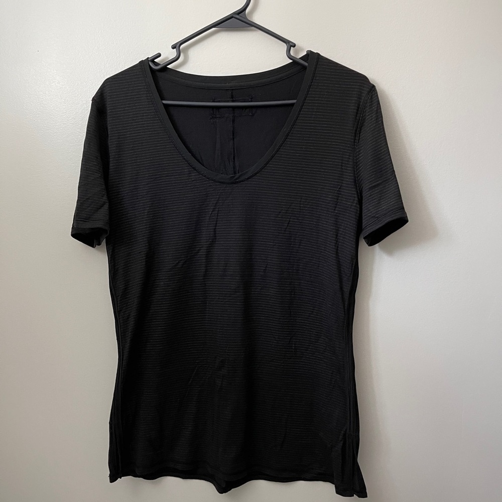 Lululemon Athletica Tee